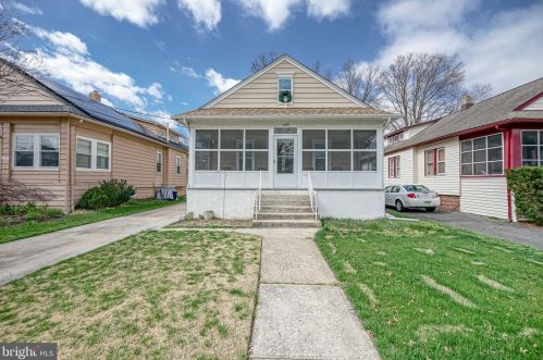 129 Clinton Ave, Camden, NJ 08107-1302
