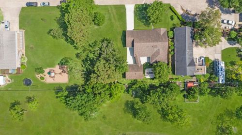 19 Bay Harbor Dr, Morgans Point TX  77571-6631 exterior