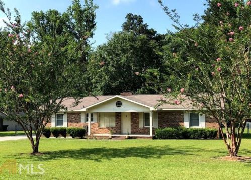 814 Deer Rd, Statesboro, GA 30461-7095