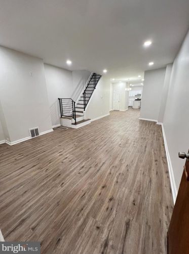 5754 Cedar Ave, Philadelphia, PA 19143-1932