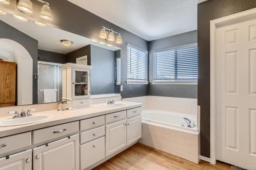 5694 Quemoy Ct, Aurora CO 80018-3133 exterior