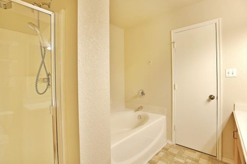 5828 Giddyup Ln, Fort Worth TX  76179-7355 exterior