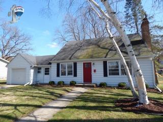 321 Hubbard St, Barrington Hills, IL 60102