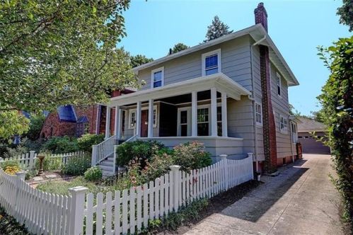 123 Elton St, Providence, RI 02906-5433