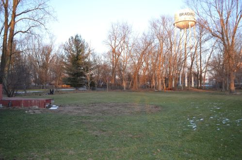 177 English St, Braidwood, IL 60408-1836