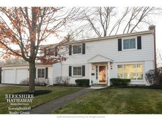 1041 Gordon Ter, Bannockburn, IL 60015-4811