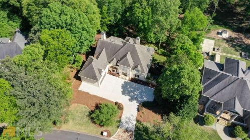 280 Cameron Ridge Dr, Atlanta GA  30328-4709 exterior