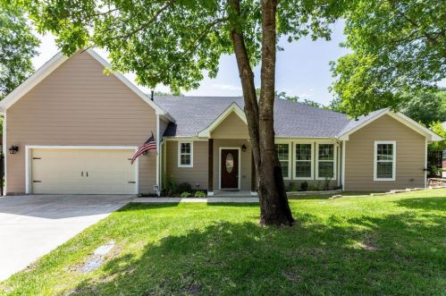 144 Ty Ln, Azle, TX 76020-4048