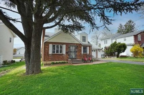 139 Bogert Rd, River Edge, NJ 07661-2003