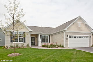 709 Glory Dr, Joliet, IL 60404-7036