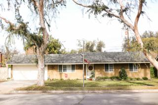 1059 7th St, Upland, CA 91786-6878