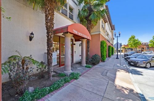 7598 Monterey St, Gilroy, CA 95020-5826