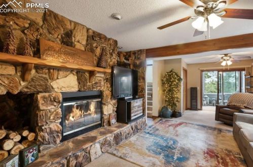 1070 Kings Crown Rd, Woodland Park CO 80863-7732 exterior