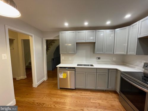 2325 Harleyford Ct, Herndon VA  20191-2740 exterior