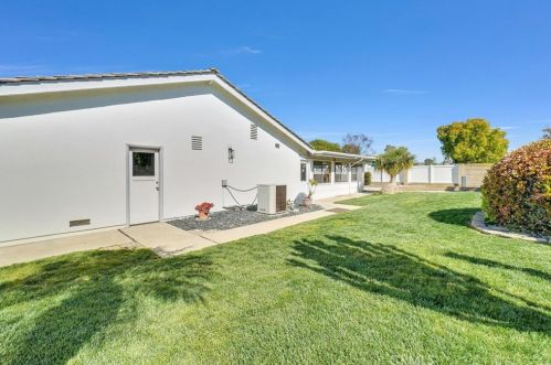 15242 Touraine Way, Irvine CA  92604-3150 exterior