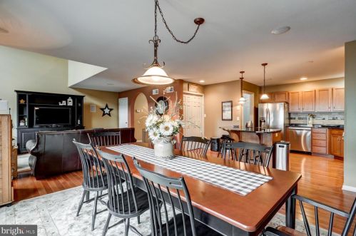 14 Red Leaf Ln, Lancaster PA  17602-7000 exterior