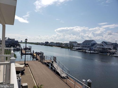 37 Chelsea Ct, Atlantic City, NJ 08401-3468