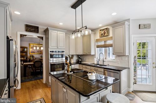 410 Old County Rd, Severna Park MD 21146-4655 exterior