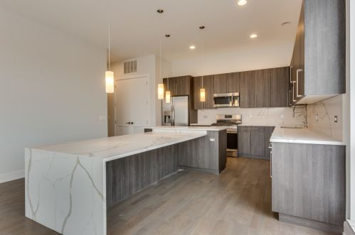 1812 California Ave, Chicago, IL 60647