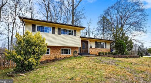 6405 Greeley Blvd, Springfield VA  22152-1908 exterior