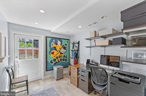 9905 Markham St, Silver Spring MD 20901-2233 exterior