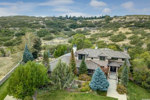 10188 Dimple Dell Ln, Sandy UT 84092-4505 exterior