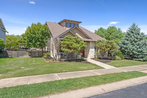 137 Fairfield Ct, Georgetown, TX 78633-4655