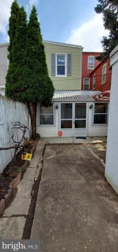 21 Ross St, Lancaster PA  17602-1924 exterior