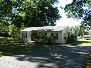 150 Shady Ln, Saltillo, TN 38370-5238