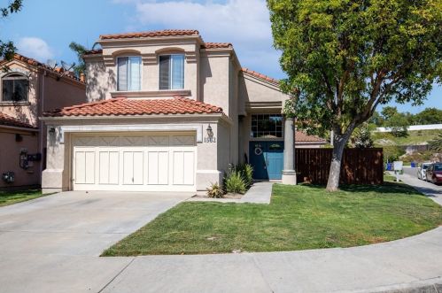 1562 Via Otano, Oceanside, CA 92056-5665