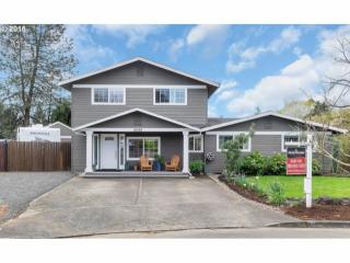 16593 11th Ct, Sherwood, OR 97140-9596