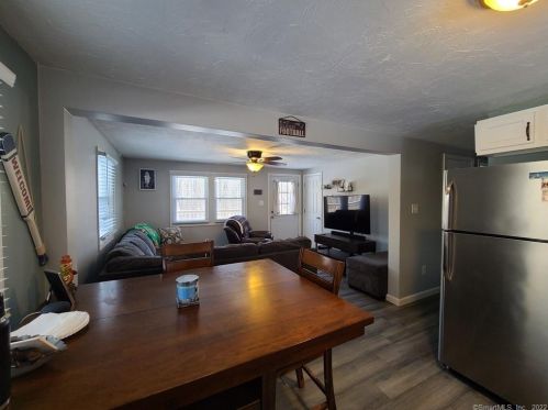 844 Hampton Rd, Pomfret Center, CT 06259-2016