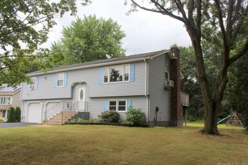 5 Massow Ln, Windsor, CT 06095-2653