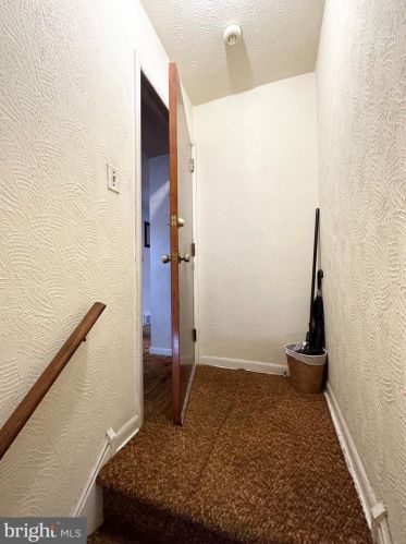 1113 Hunting Park Ave, Philadelphia PA 19140-2830 exterior