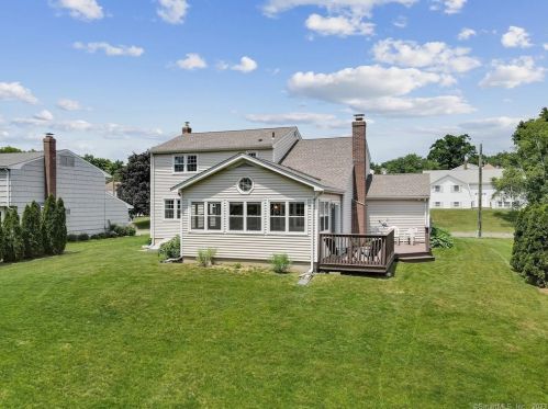 41 Little Brook Dr, Hartford, CT 06111-5302