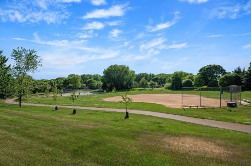 3442 Juliet Dr, Saint Paul MN  55125-3800 exterior