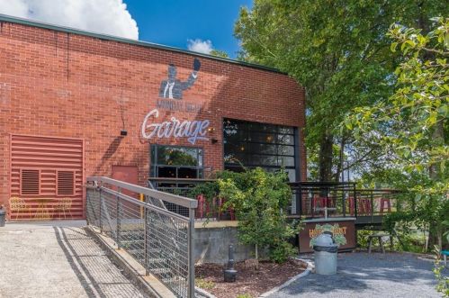 1222 Lorenzo Dr, Atlanta GA  30310-3946 exterior