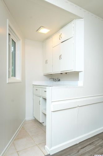 5124 Ln Crescenta Ave, Glendale CA 91214-2117 exterior