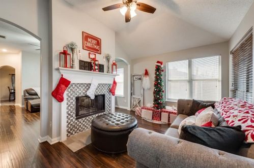 4665 Rockmill Trl, Fort Worth TX  76179-5094 exterior