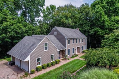 20 Cider Mill Ln, Port Murray, NJ 07865-3202