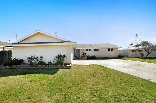 672 Navilla Pl, Covina, CA 91723-3238
