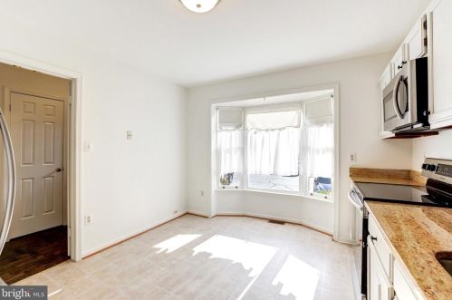 7722 Bristol Sq Ct, Springfield VA  22153-3120 exterior
