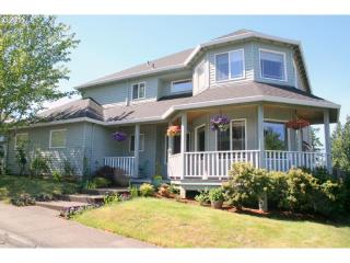 18200 Fallatin Loop, Beaverton, OR 97007-7738