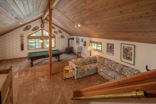 11487 Alder Dr, Truckee CA  96161-2814 exterior