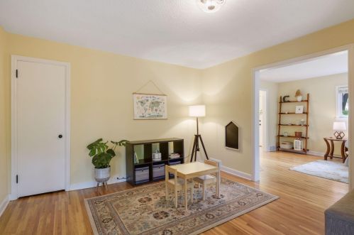 2260 Medicine Lake Blvd, Minneapolis MN  55441-4238 exterior
