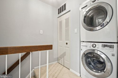 2020 Flowering Tree Ter, Silver Spring MD 20902-5815 exterior