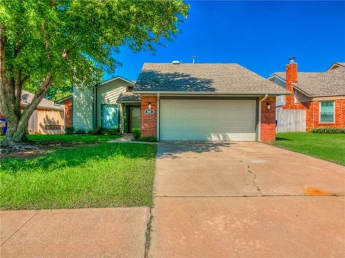208 23rd Ave, Norman, OK 73071-2104