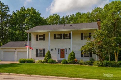 662 Oakwood Pl, Geneseo, IL 61254-1916