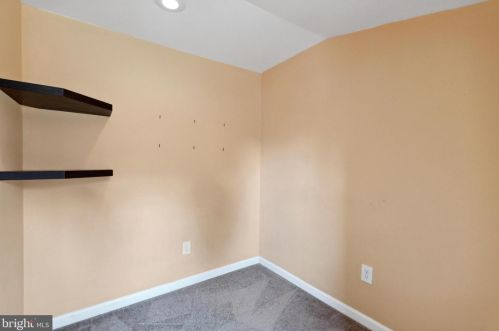 180 Clearview Ave, Trenton NJ  08619-1219 exterior