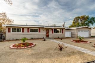 9512 Farmington Dr, Lakeside, CA 92040-4120